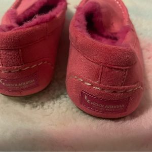 Girls kookaburra moccasins size 2